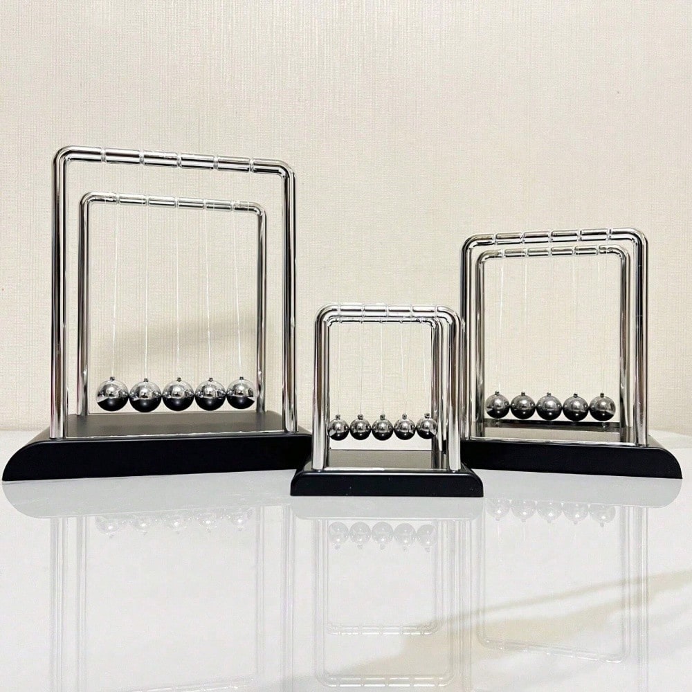 Black Metal Newton's Cradle Ba - Office Tech Gifts recensie en prijs